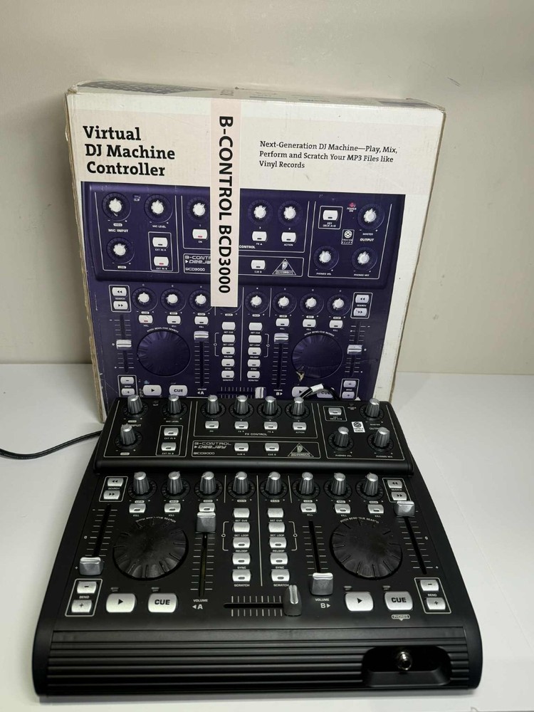 Behringer BCD3000 DJ Controller USB MIDI 4‑Ch + Audio Interface w/ Box