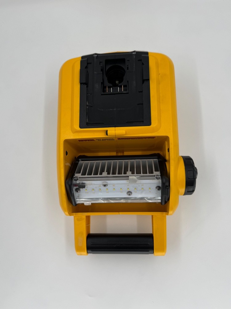 DeWALT 18V/20V Cordless LED Worklight DCL060 (TOOL ONLY)