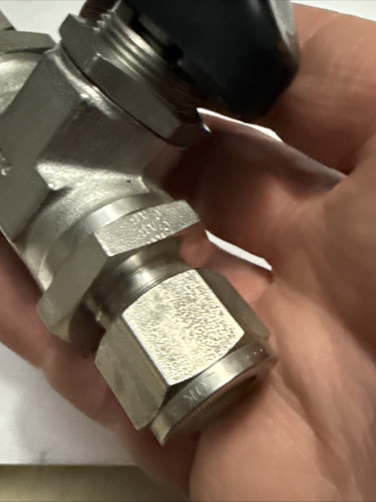 TY-LOK SS-8-DTT-8-8- 1/2" Tube End High Pressure Ball Valve, 5,000 psi, 316