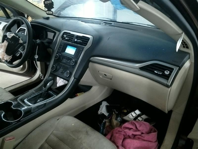 FUSION 2015 High Mounted Stop Light 104582944