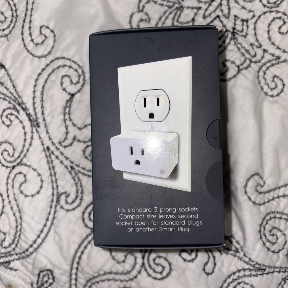 C by GE smart wall plug white