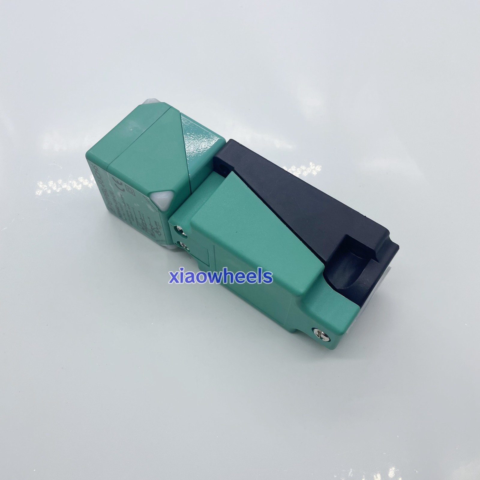 NBN40-U4-UU NEW IN BOX Pepperl + Fuchs Inductive Sensor 24-250VDC/24-230VAC