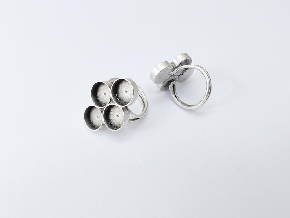 4 Cup Ring Blank Settings, Cabochon , Adjustable Antique Silver 10mm G37401
