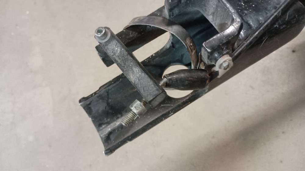 Fiber Glass Extended Reach Trigger Pole Assembly