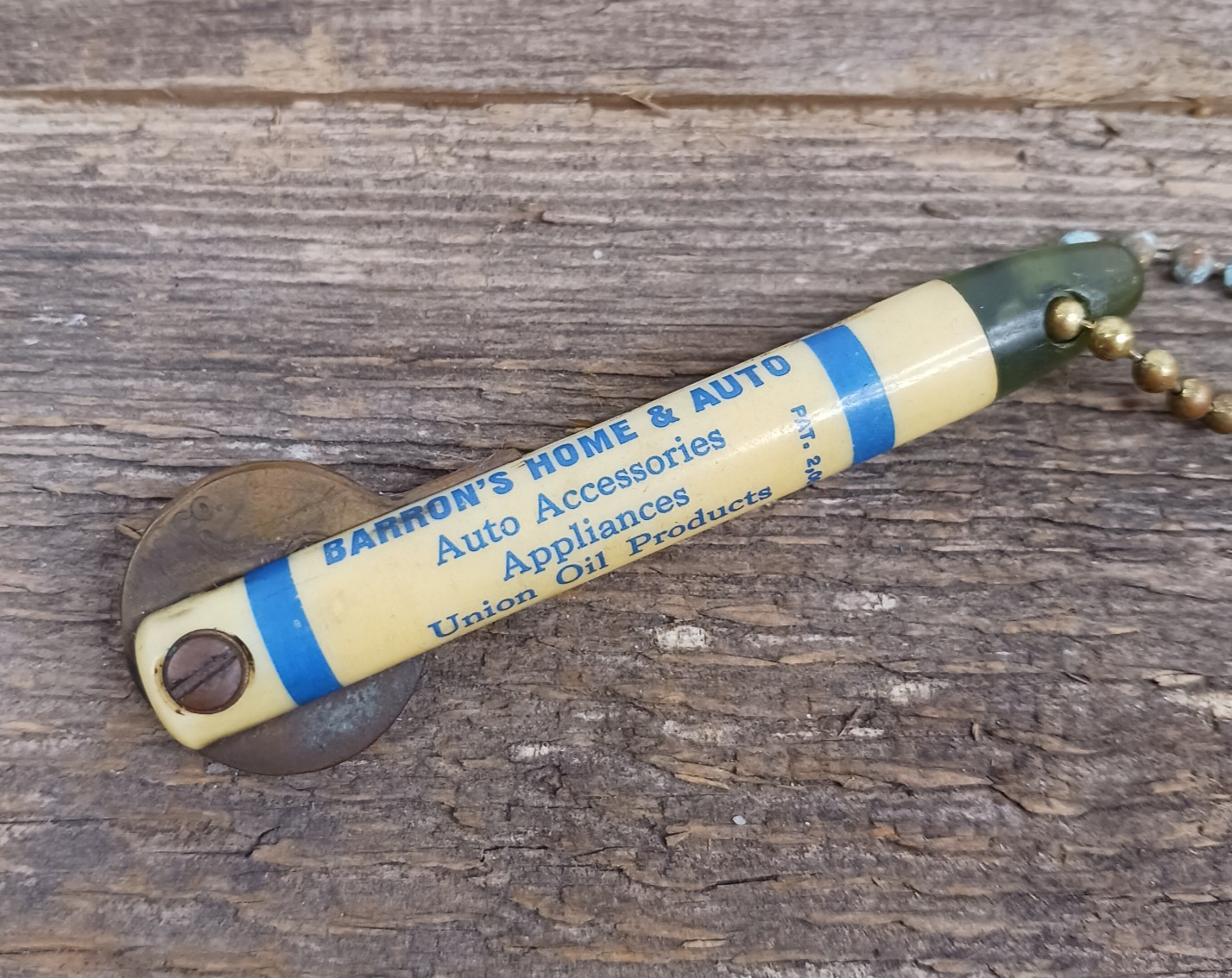 Vintage Union Oil Advertising Key Holder Keychain