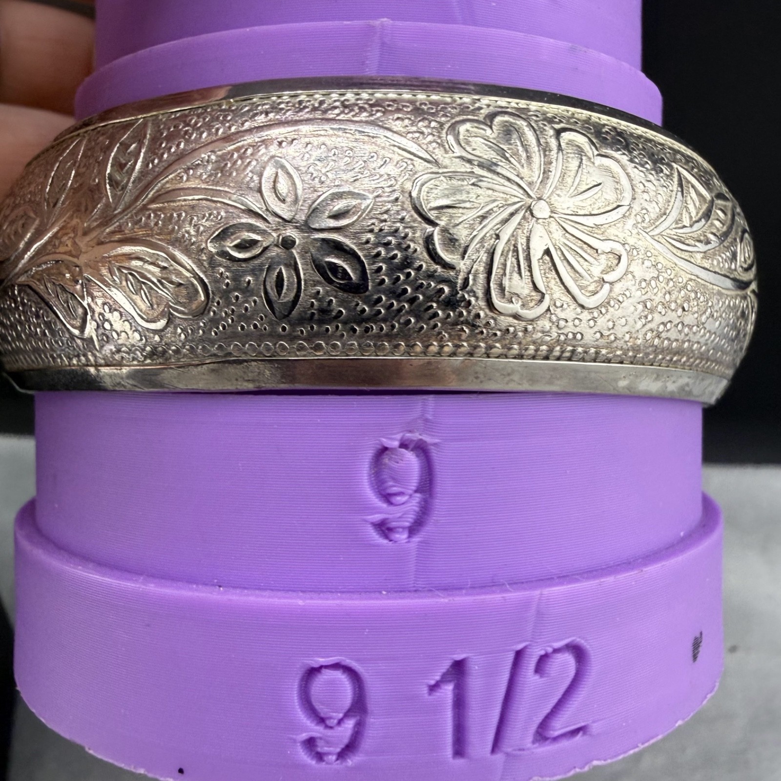 Vintage Bangle Bracelet Silver Tone Embossed 9”