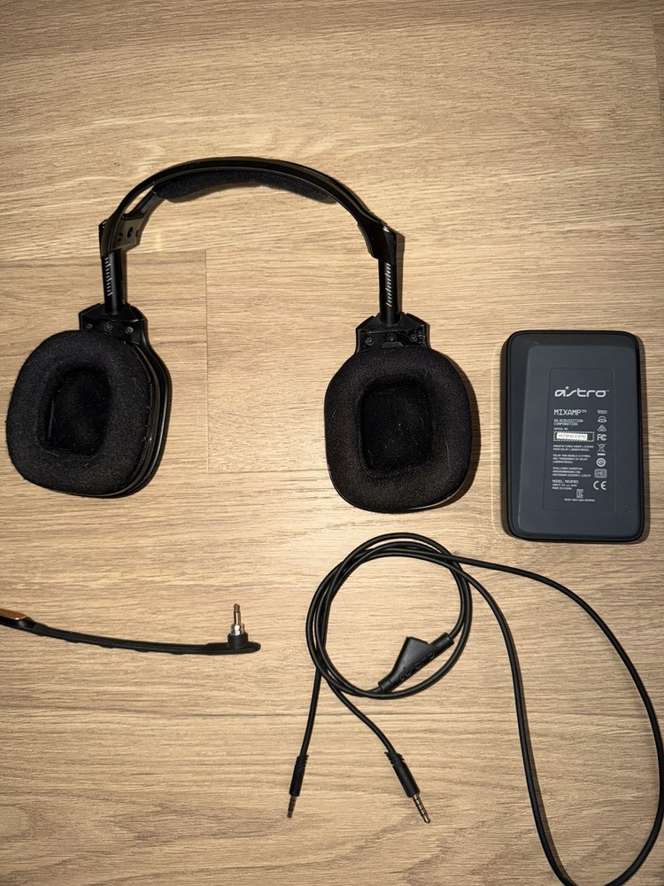 ✨✨Astro Gaming A40 TR Wired Headset with MixAmp Pro Controller - WORKS ✨✨