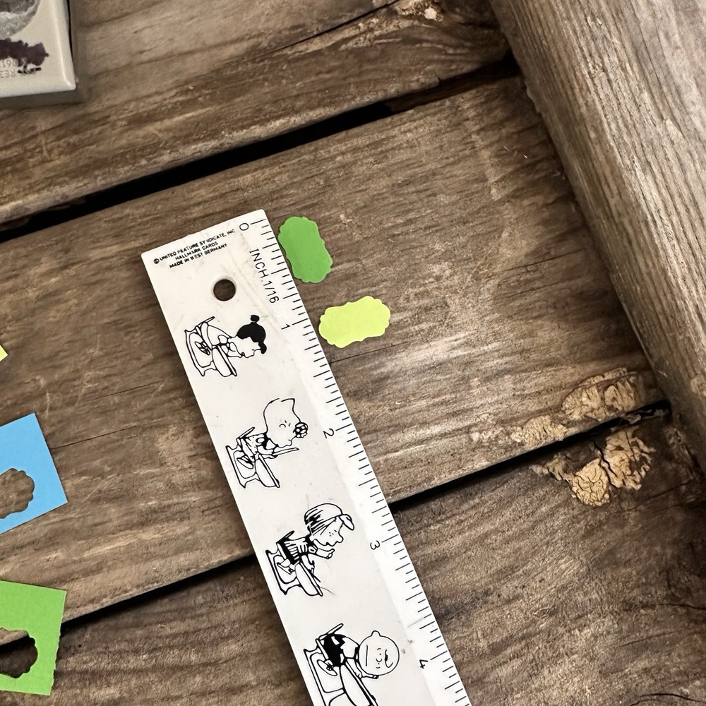 Stampin' Up! Mini Decorative Label Punch Works Great