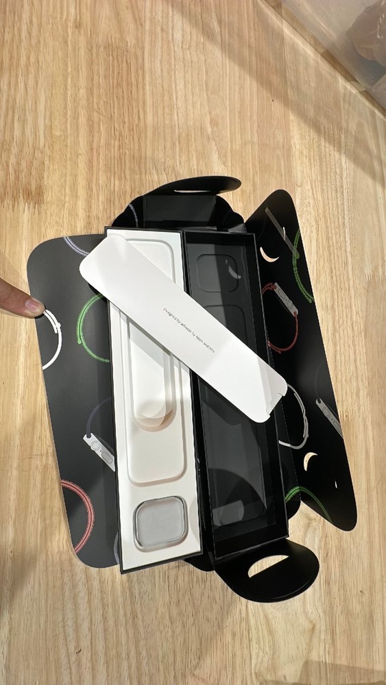 Apple Watch *** PACKAGE AND BOX ONLY***