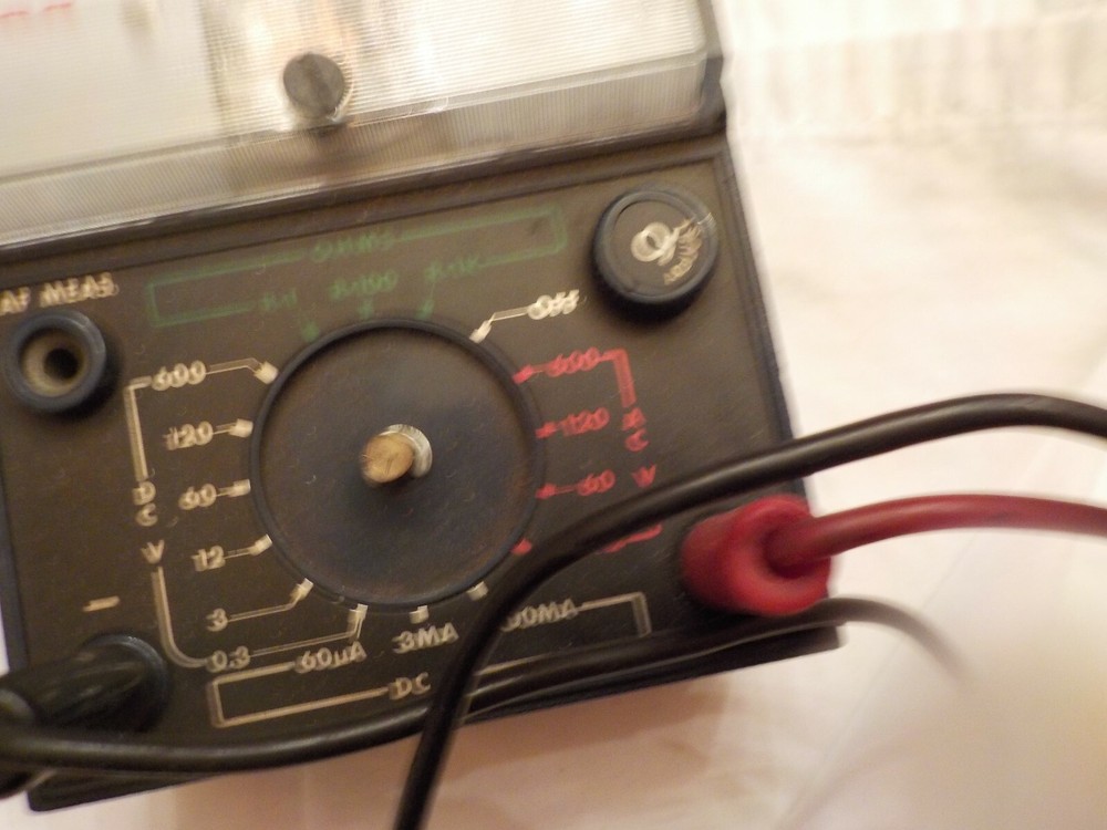 RCA Analog Multi-Meter WV-517B