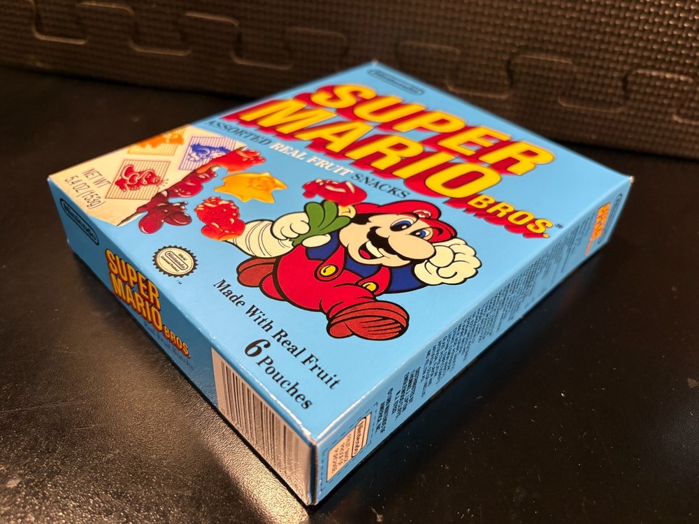 Super Mario Bros fruit snacks - Empty custom design display box