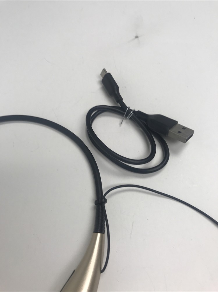 Bluetooth Headset with charger 931