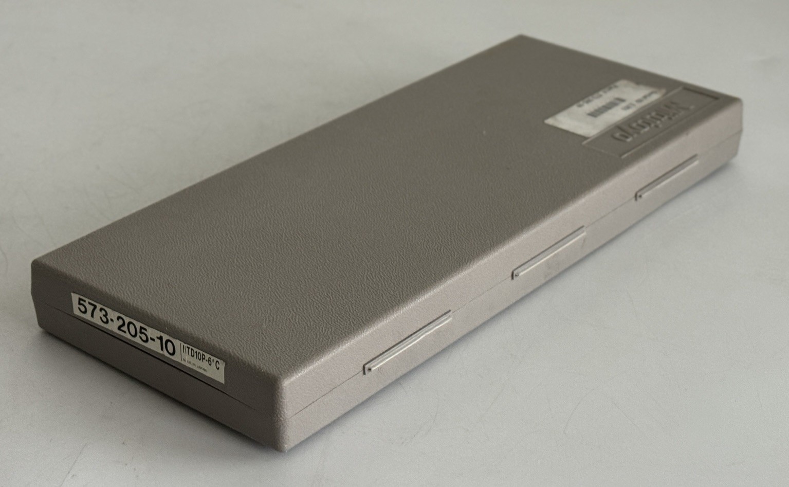 Mitutoyo 573-205-10 Offset Centerline ABS Digimatic Caliper 0.4–6” w/ Case Japan