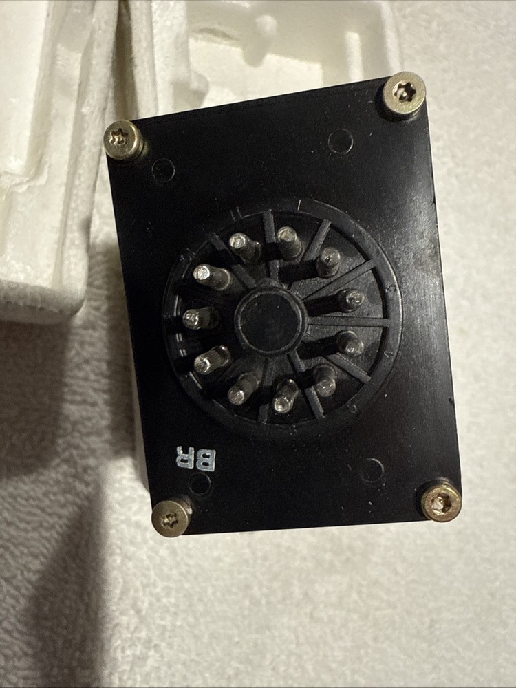 Square D 8501 JCK-22 Solid State Timer Relay 0.3-30 Sec 11 Pin 110/120v