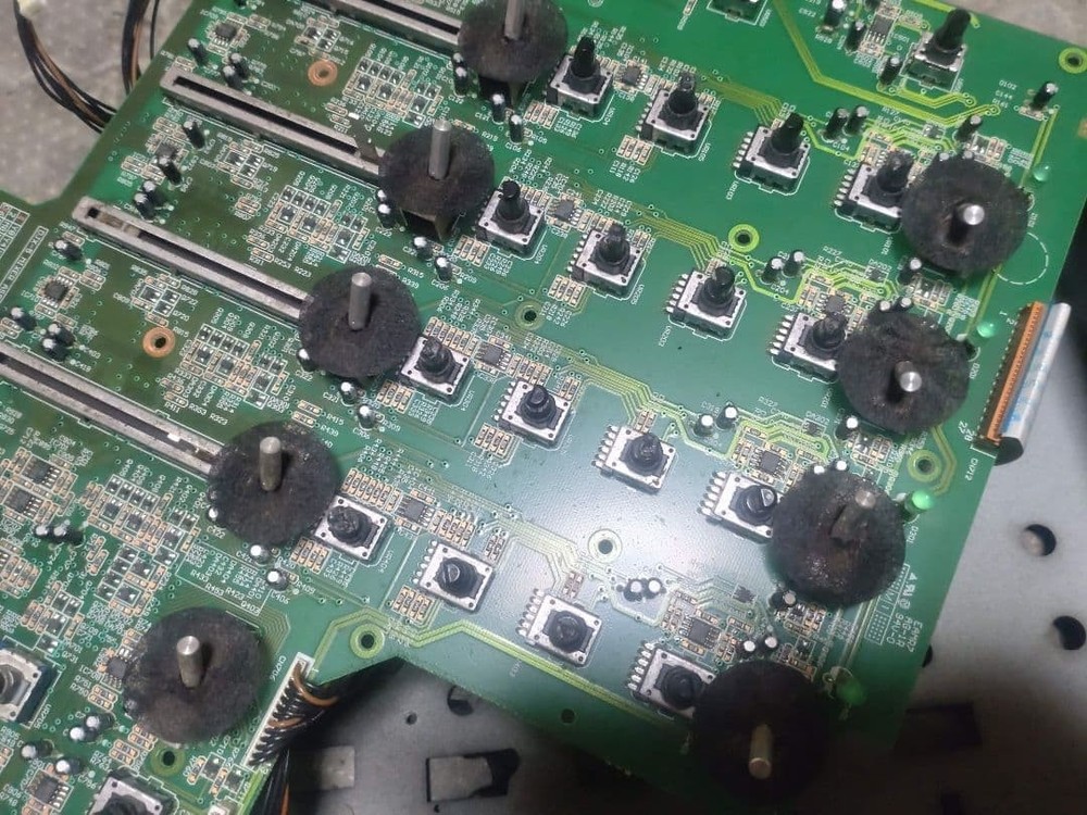 Roland DJ-2000 DJ Mixer Tested Working