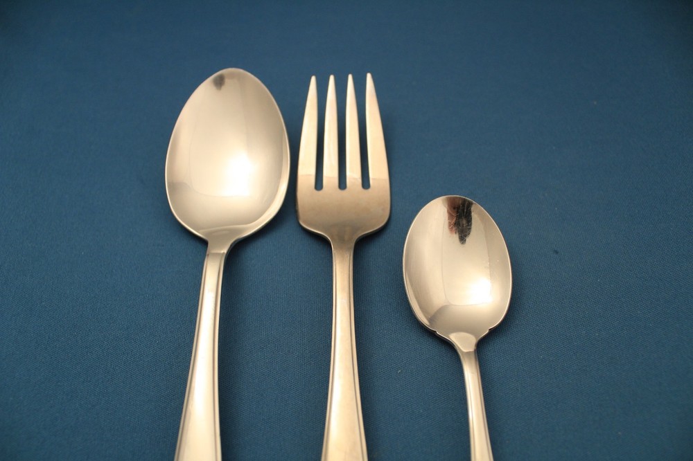 Oneida FREMONT Serving (3pc Set) Tablespoon Meat Fork Glossy Stainless Flatware
