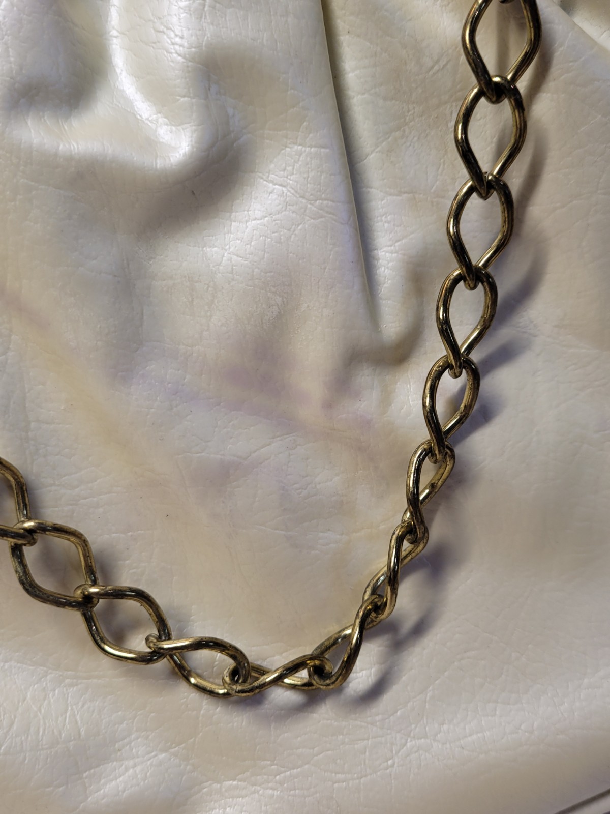 Vintage 1950s 1960s Cream Satin Clutch Purse Gold Chain Kiss Lock