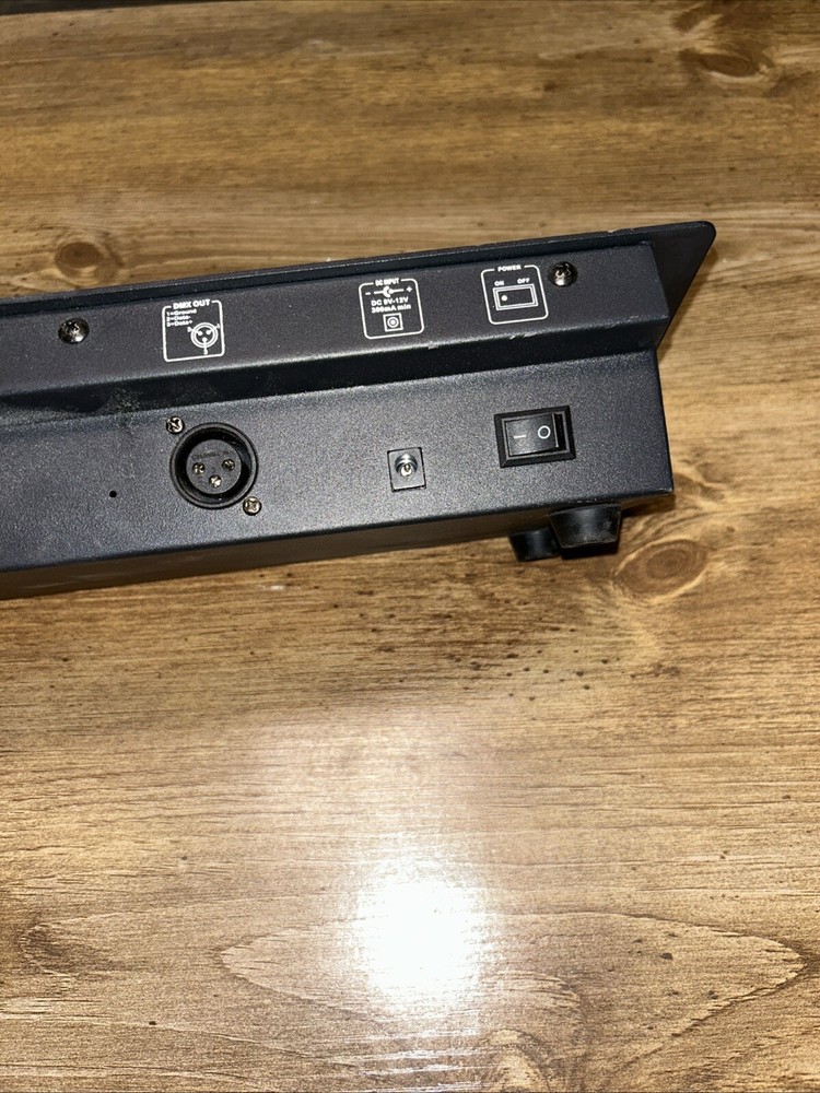 Stagg COMMANDOR 10-1 DMX 16-Fixture 14 Channel Light Controller