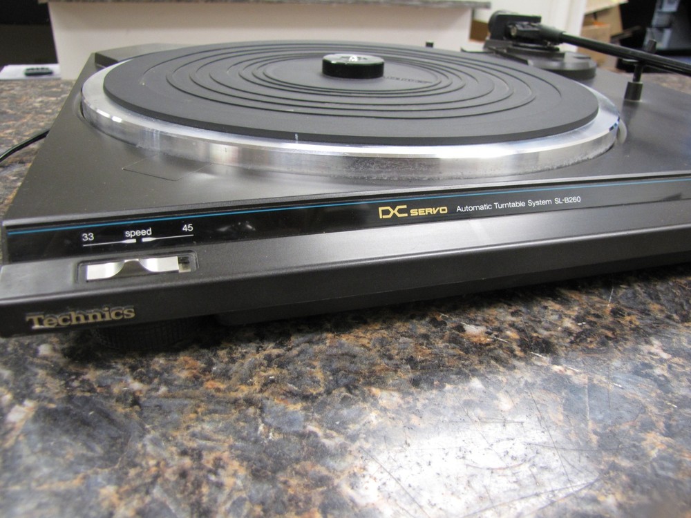 Technics Model SL-B260U DC SERVO Automatic Turntable System- No Dustcover- MR38