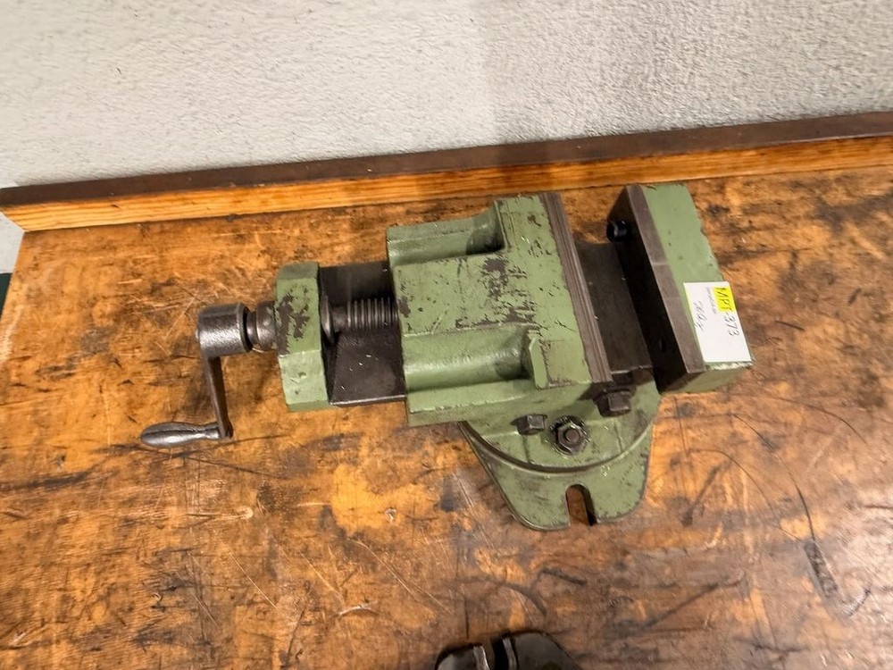Machine Vise 125 Mm With Angle Adjustment