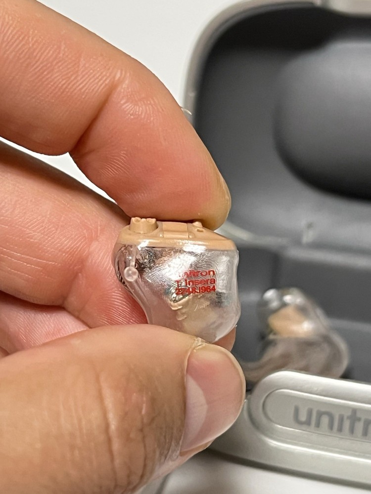 Hearing aids unitron T insera