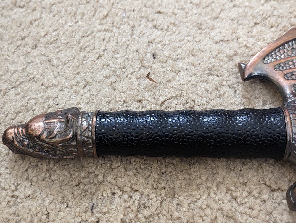 21" Flying Dragon Serrated Rippled Fantasy Dagger