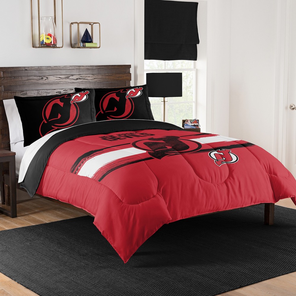 NHL Officially Licensed New Jersey Devils Comforter & Sham Set