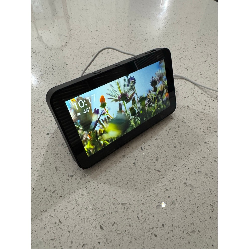 Amazon Echo Show 5 2nd Gen With Built in Alexa