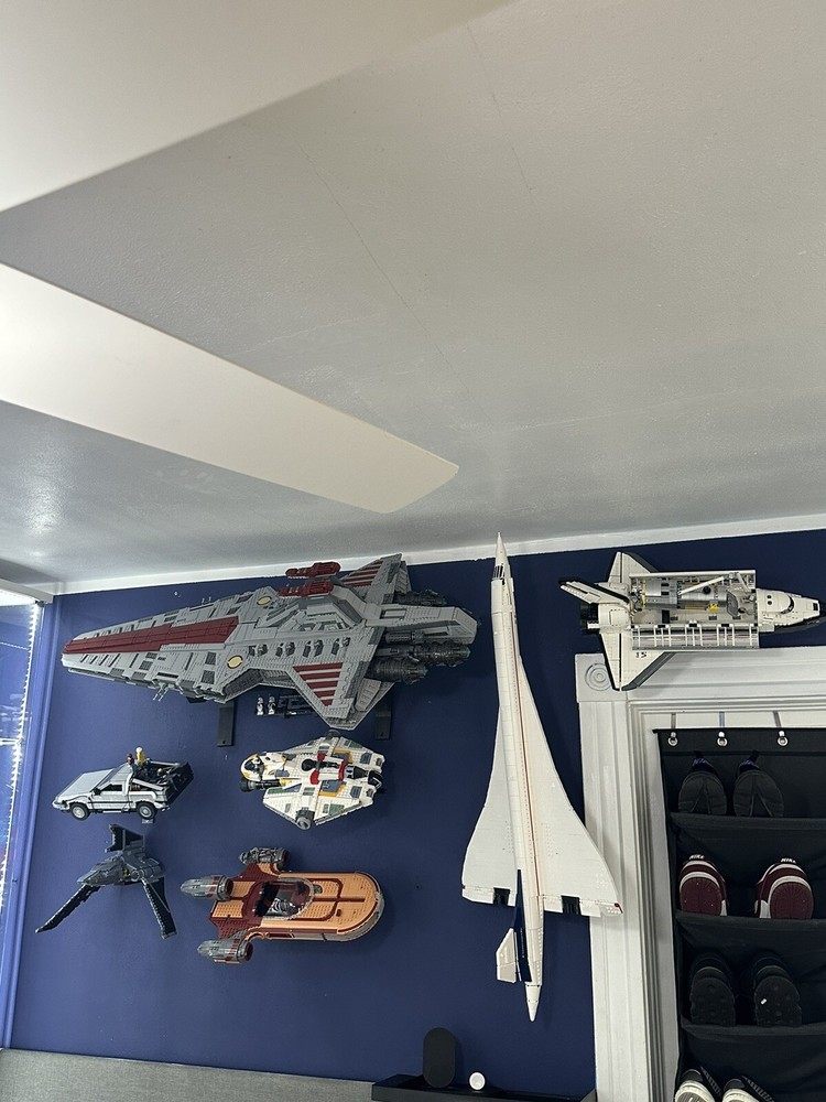 Wall Mount Display for Lego Star Wars UCS Venator