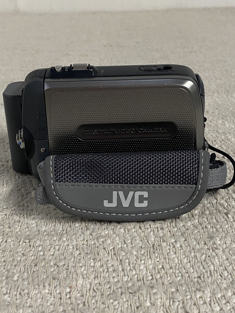 JVC GR-D850 Digital Video Camera Handheld Widescreen UNTESTED AS IS