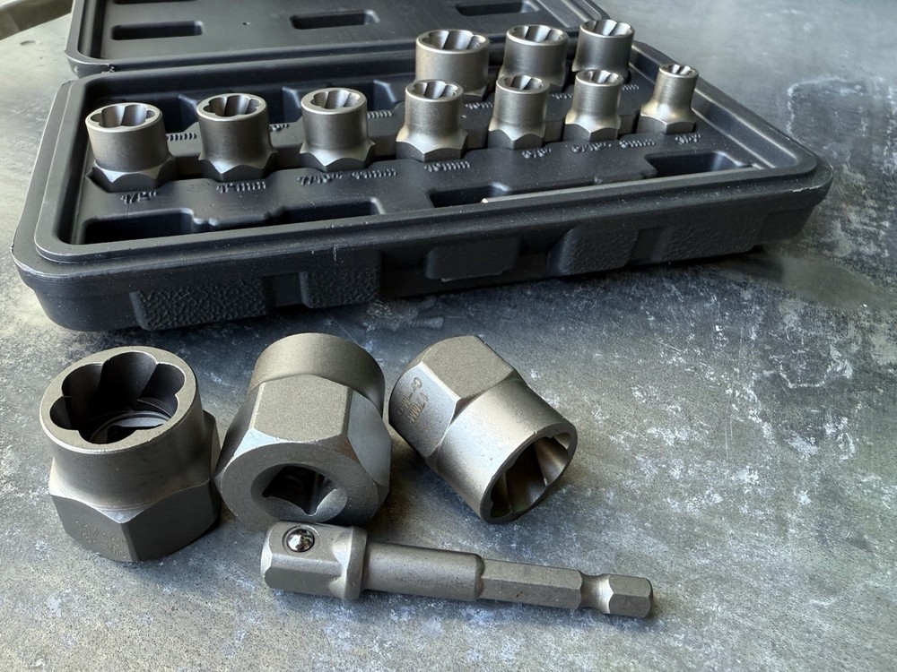 15Pcs Bolt Extractor Kit 3/8" Dr. Impact Bolt & Nut Screws Stud Remover Socket