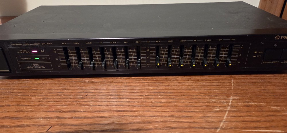 Pioneer Graphic Equalizer Model GR-470