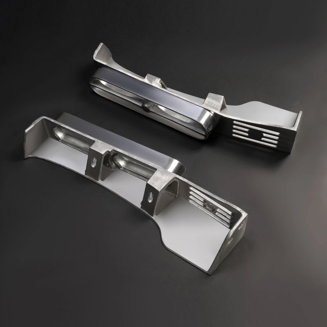 ☑️ Peterbilt 389 388 Front Fender Light Brackets w/Mounting Hardware For