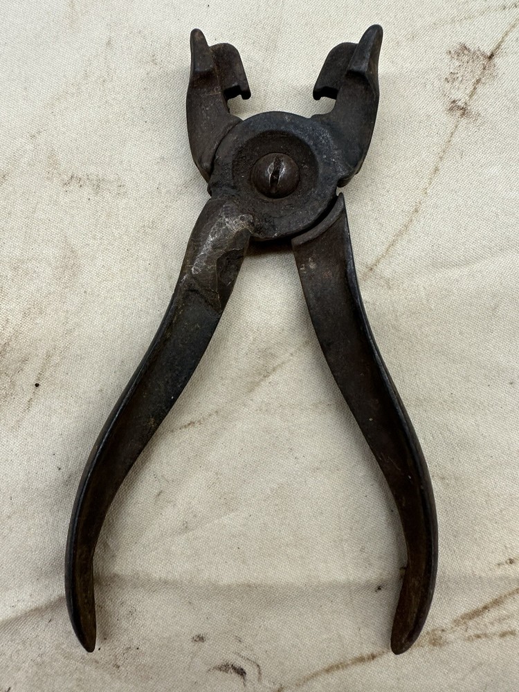 Vintage HOG RING Pliers?