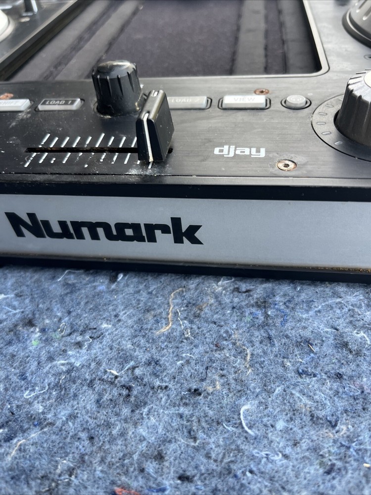 Numark IDJ PRO controller W/Case (Missing Power Cord) Parts only ,UNTESTED