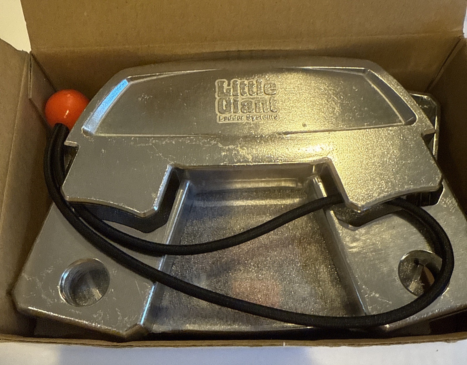 VGC Little Giant Ladder Systems - Trestle Brackets 56212