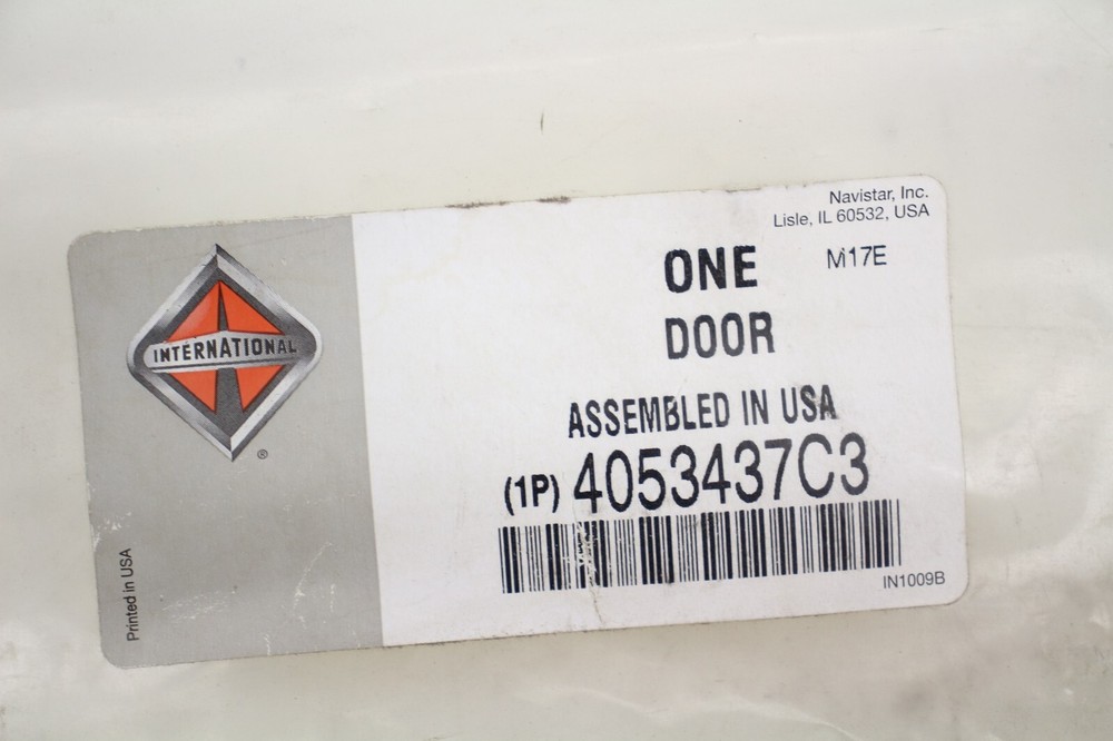 International Left Door Roll Form Bracket 4053437C3