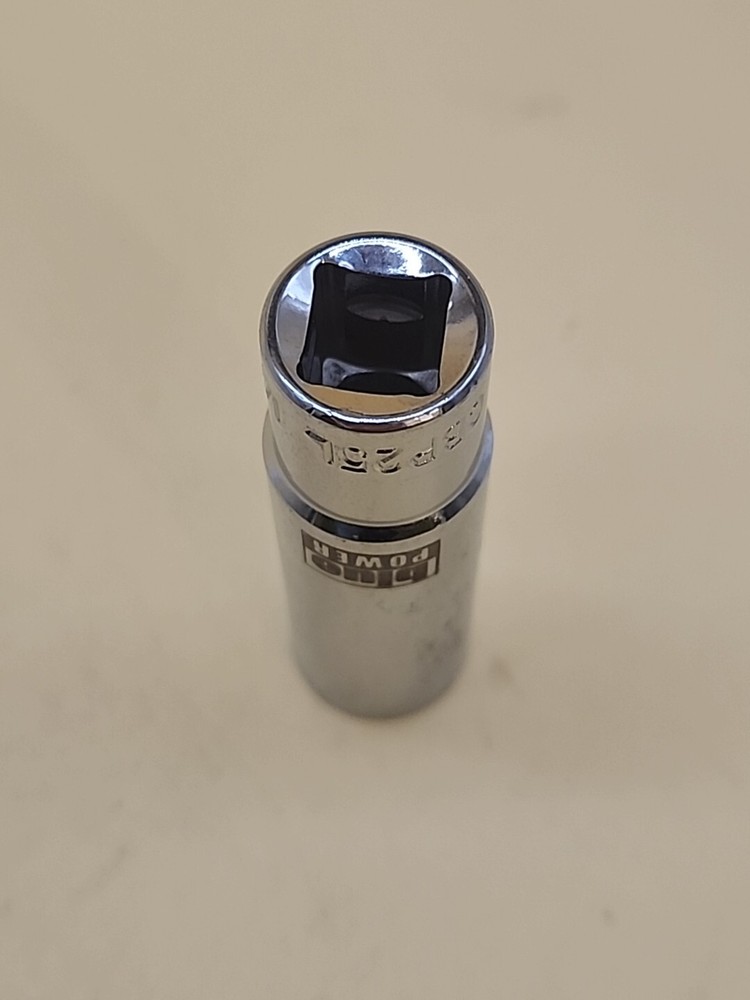 Blue Power Tools Socket 1/2" CBP25L