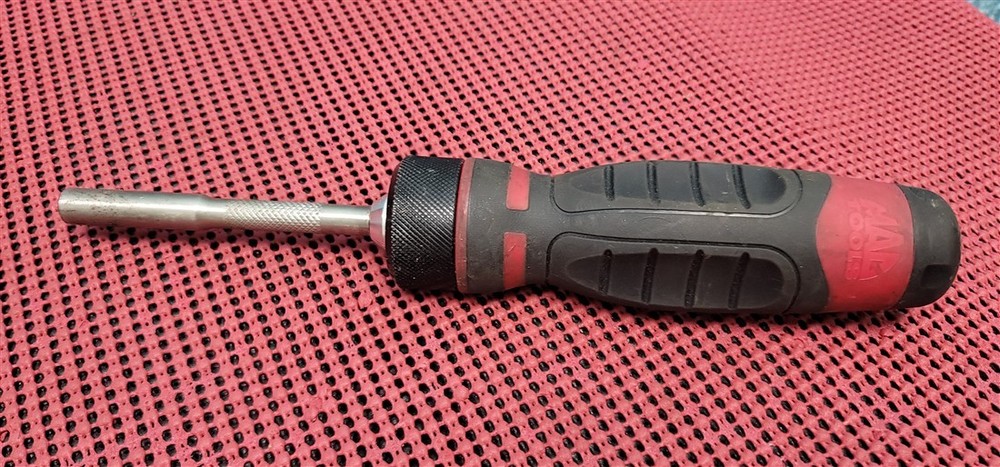 MAC TOOLS SBDR49SA MAC-GRIP RATCHETING 1/4" HEX BIT SCREWDRIVER SET 2PC MISSING