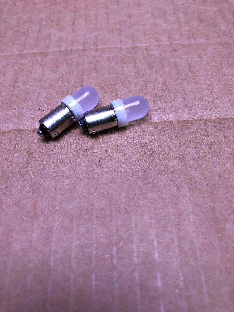 Vintage Heathkit HR-1680 HF receiver front panel lamps LED.