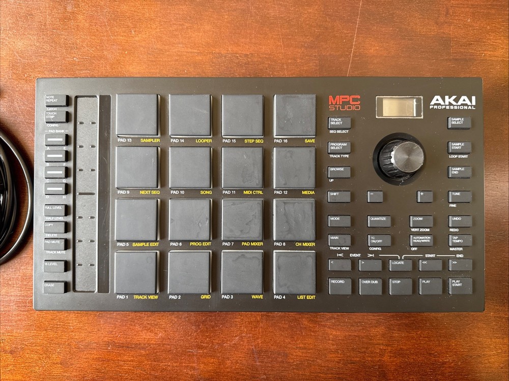 Akai Professional MPC Studio Black Midi Controller Drum Pad with USB Cable