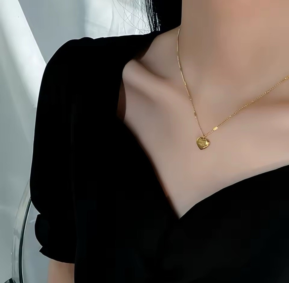Aurum Amour Pendant