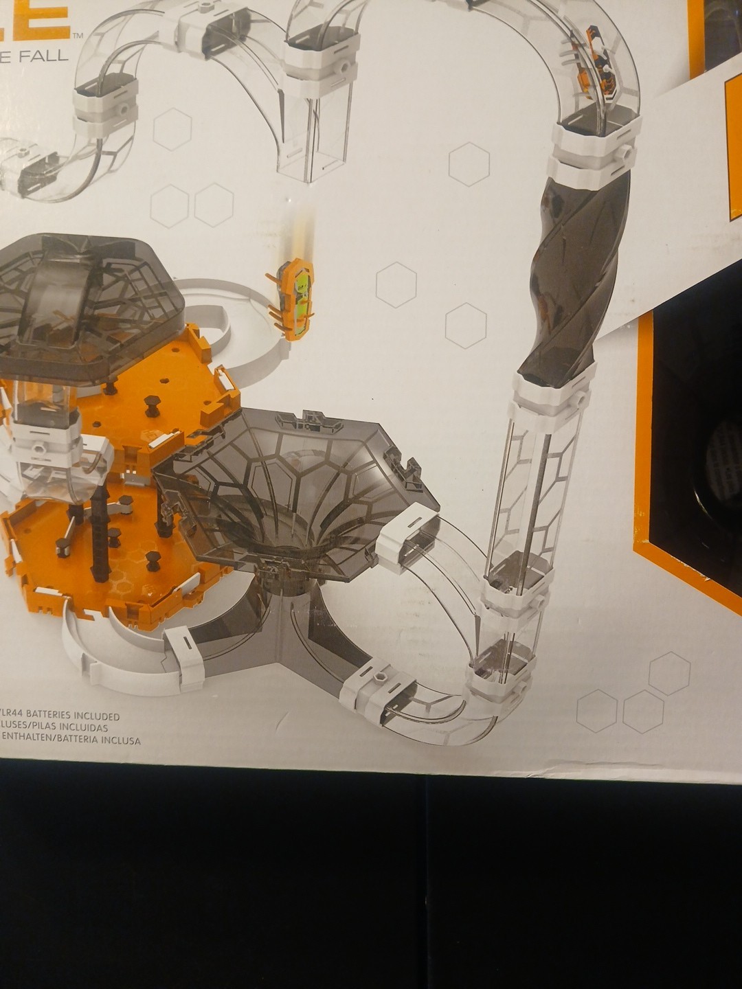 New Sealed Hex Bug Nano V2 Black Hole 58 Pcs Gravity Defying Robotic Creatures