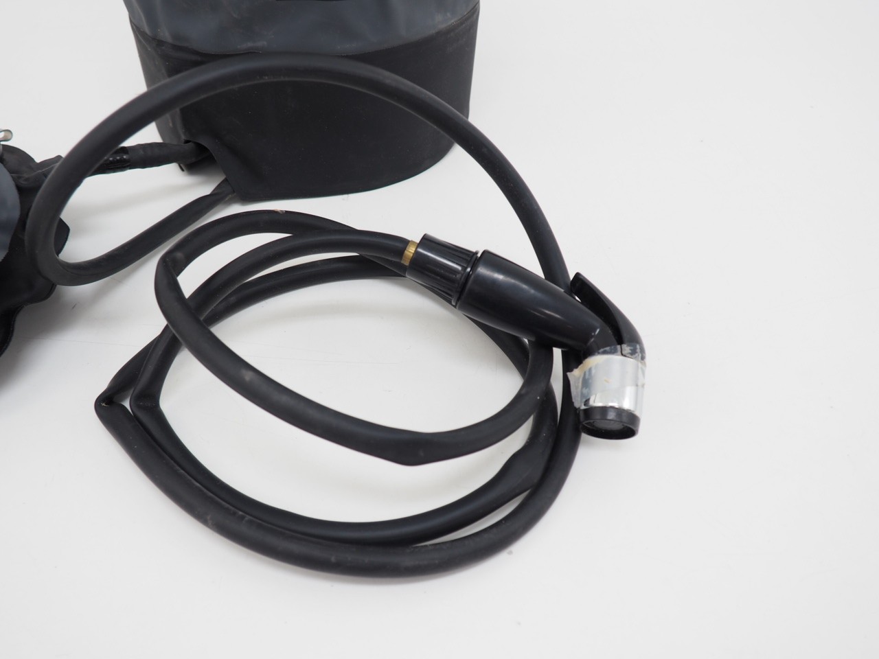 Nemo Equipment Helio 11 Liter Pressure Shower Camping / outdoor Tank w/ Hose