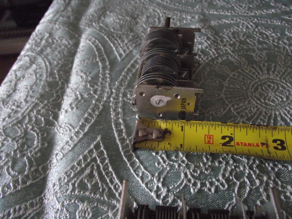 ALPS JAPAN VARIABLE CAPCITORS (2).