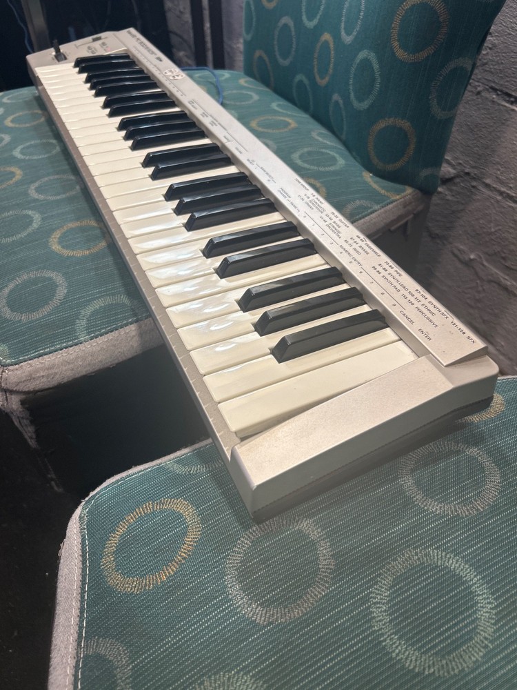 Roland PC 300 MIDI Controller works on PC