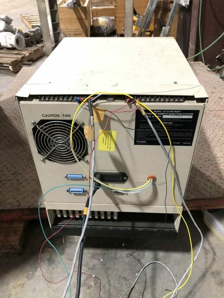 Waters 715 Ultra Wasp Laboratory Autosampler / Sample Processor 1PH