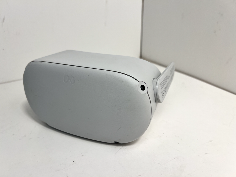 Oculus Meta Quest 2 128GB Standalone VR Virtual Reality Headset - Good Condition