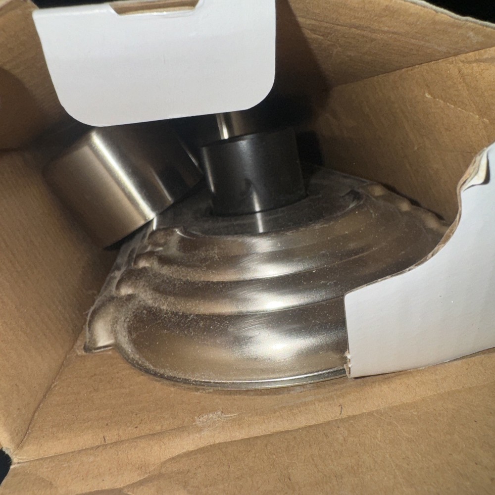 Intertec Model 00604098 4 light vanity bar