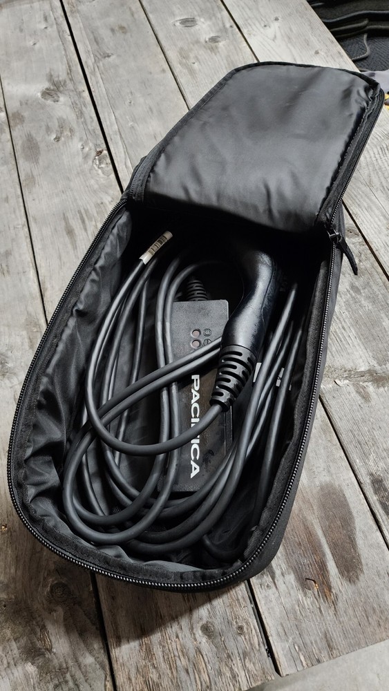 Chrysler Phev Charger With Bag (Used)